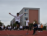 校運(yùn)會(huì)攝影大賽優(yōu)秀作品—飛躍（作者：錢忠輝）