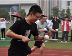 校運(yùn)會(huì)攝影大賽優(yōu)秀作品—全心呵護(hù)(作者:周軍)