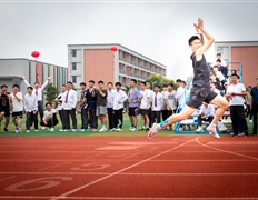 校運(yùn)會(huì)攝影大賽優(yōu)秀作品—為我鼓掌(作者:馬東華)