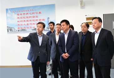 鹽城市委副書記、市長曹路寶視察東中